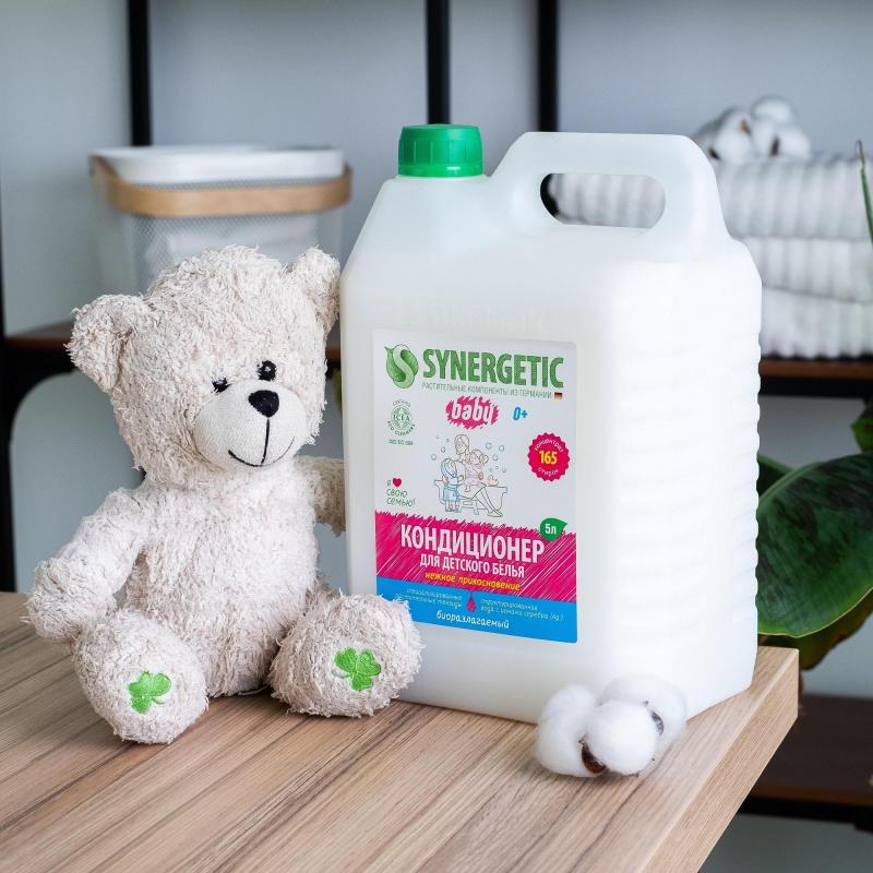 Кондиционер для белья SYNERGETIC Нежное прикосновение 5л 110502