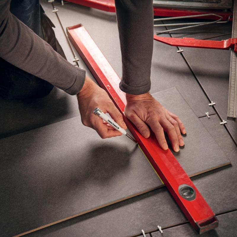 Карандаш строительный для глубоких отверстий Edding E-8880 белый 2,8 мм