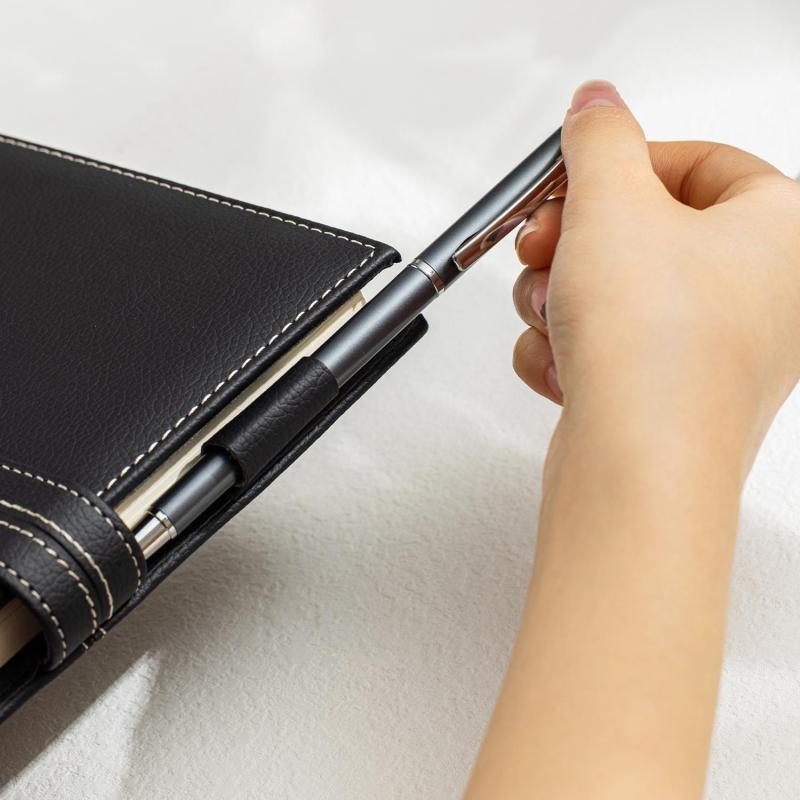 Блокнот Deli А5 120л 80 г/м твердая облож,клетка 5x5мм, черный кожа EN139G