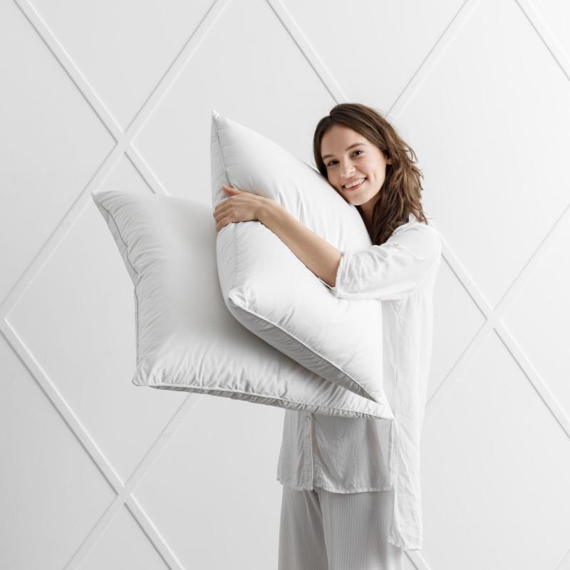 Подушка 68х68, GM, Белый пух первой категории, Тик, Marlene,Пспма-68-68