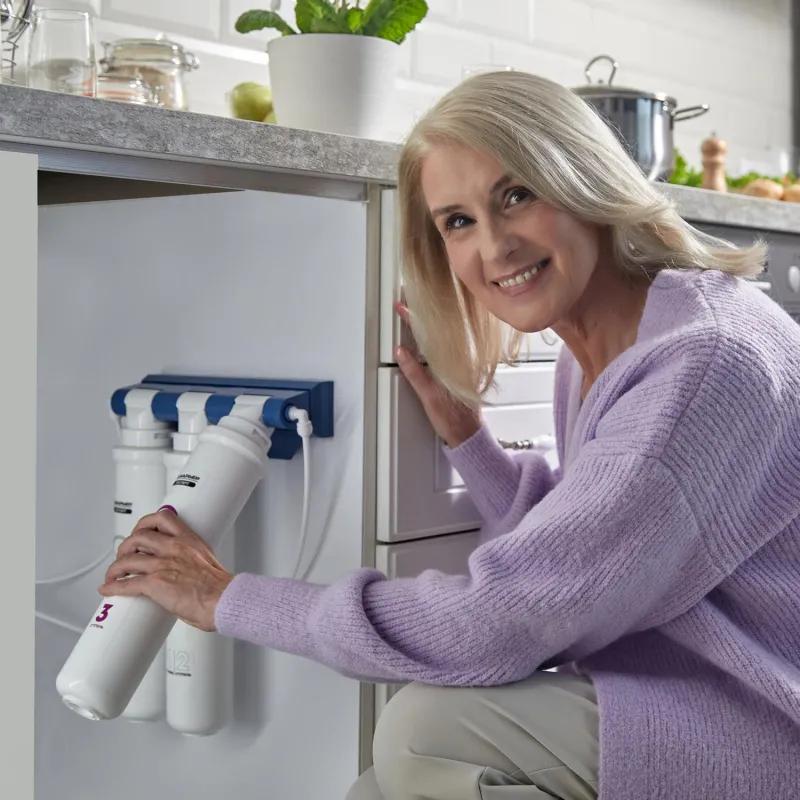 Водоочиститель трехступенчатый БАРЬЕР ЭКСПЕРТ защищает от накипи и железа