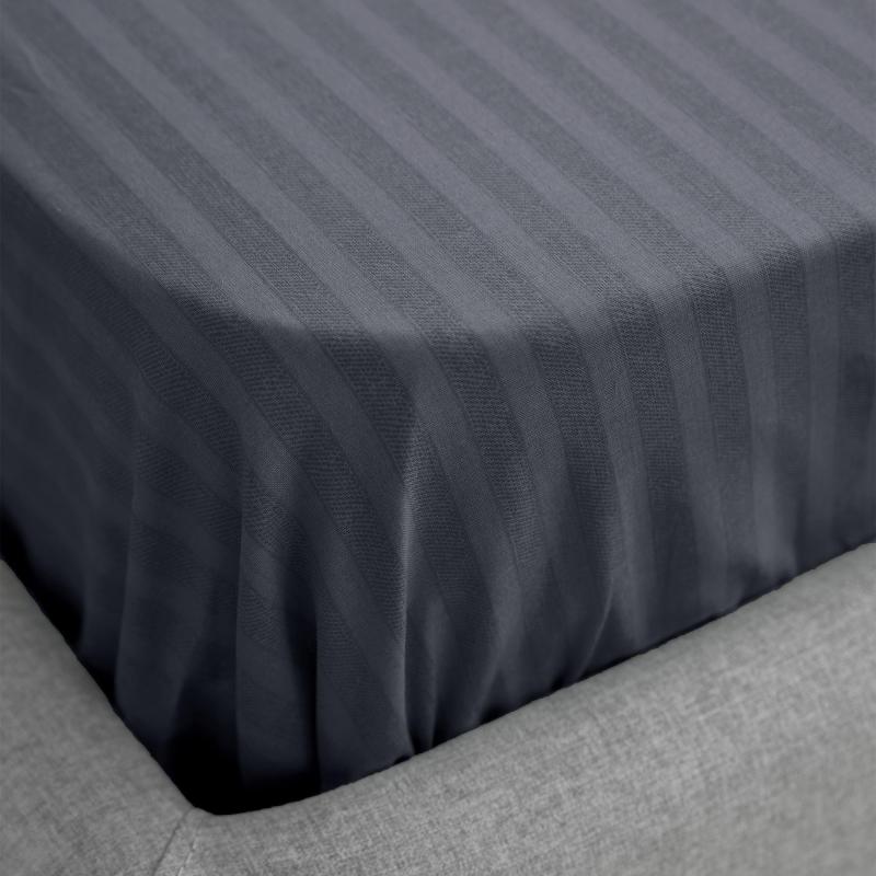 Простыня на резинке 180х200 борт 20, ранфорс Волшебная Ночь GRAPHICS