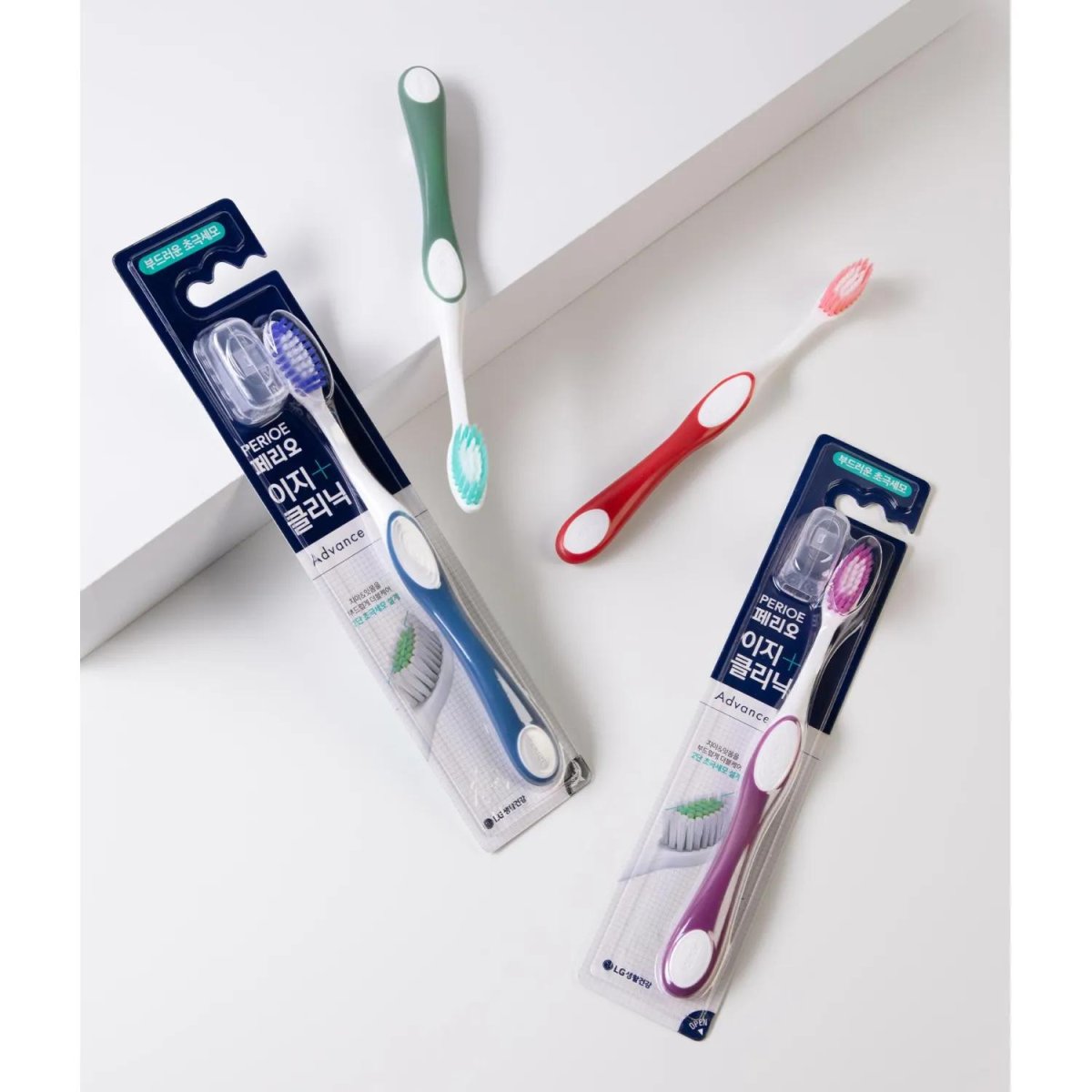 Зубная щетка PERIOE Easy Cleanic, мягкая для пп МП