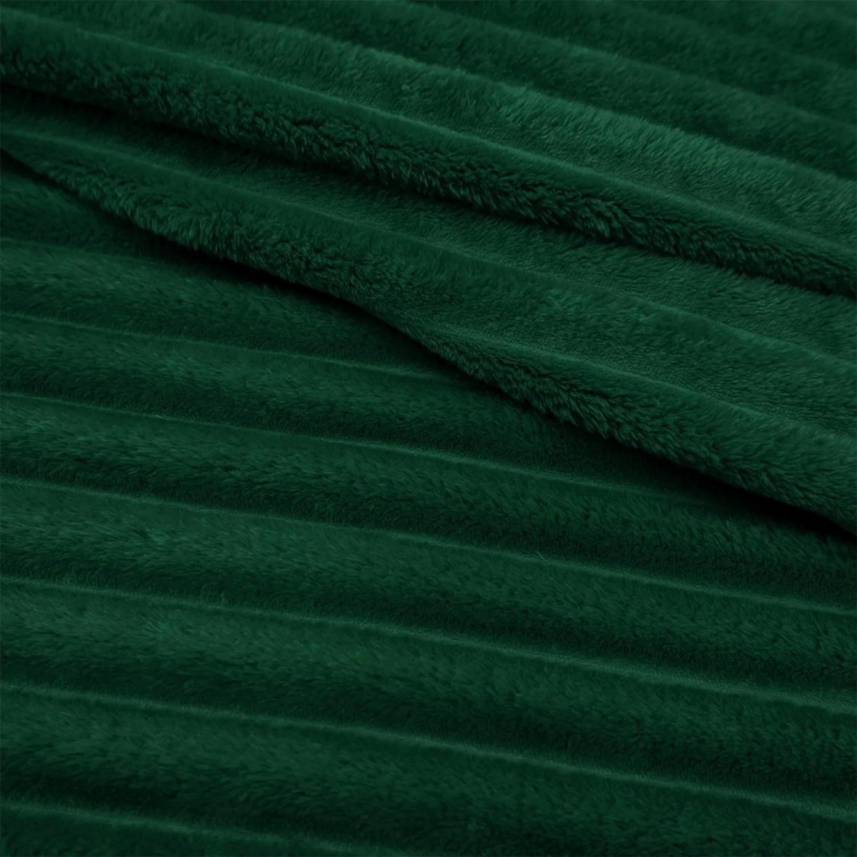 Покрывало 150х200 BRAVO Family велсофт Волна г/к №94 изумрудный в пакете