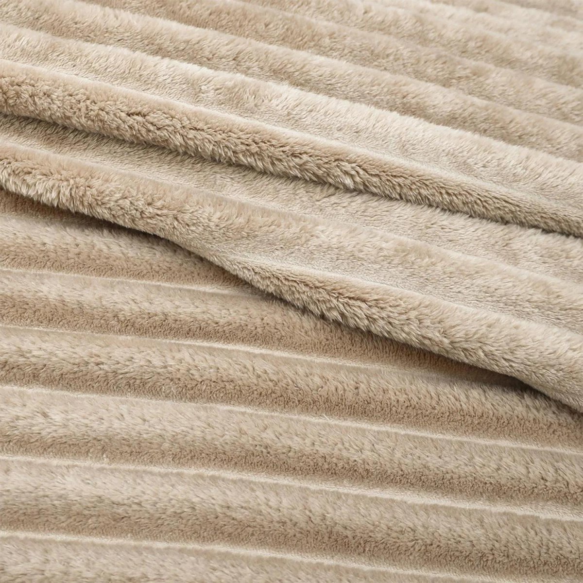 Покрывало 150х200 BRAVO Family велсофт Волна г/к №79 песочный в пакете