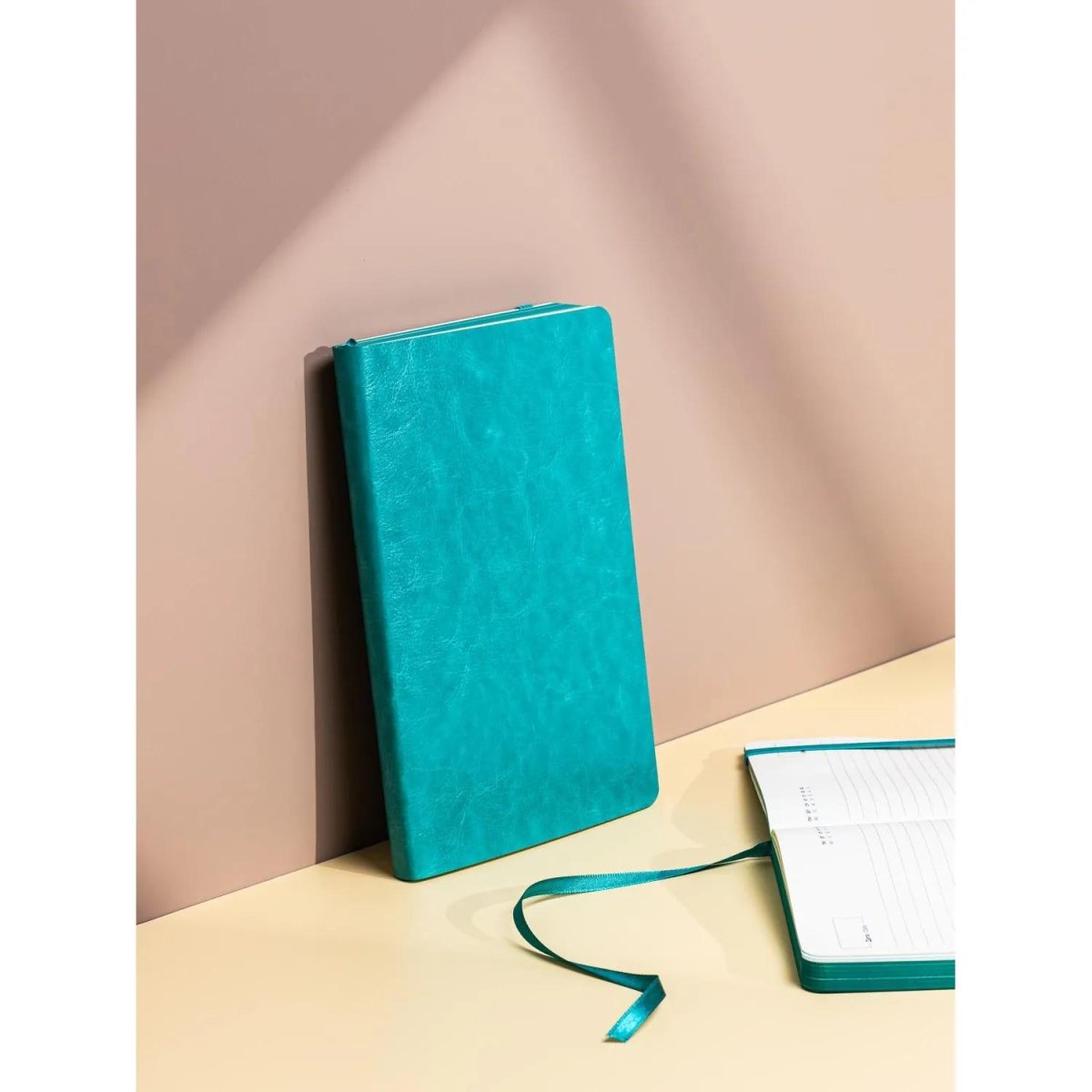 Ежедневник недатированный ATTACHE FLEX бирюзовый А5, 136 л. бежевый блок