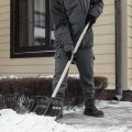 Лопата для уборки снега Сибртех пластик, деревян/черен 380х360х1420мм_61697