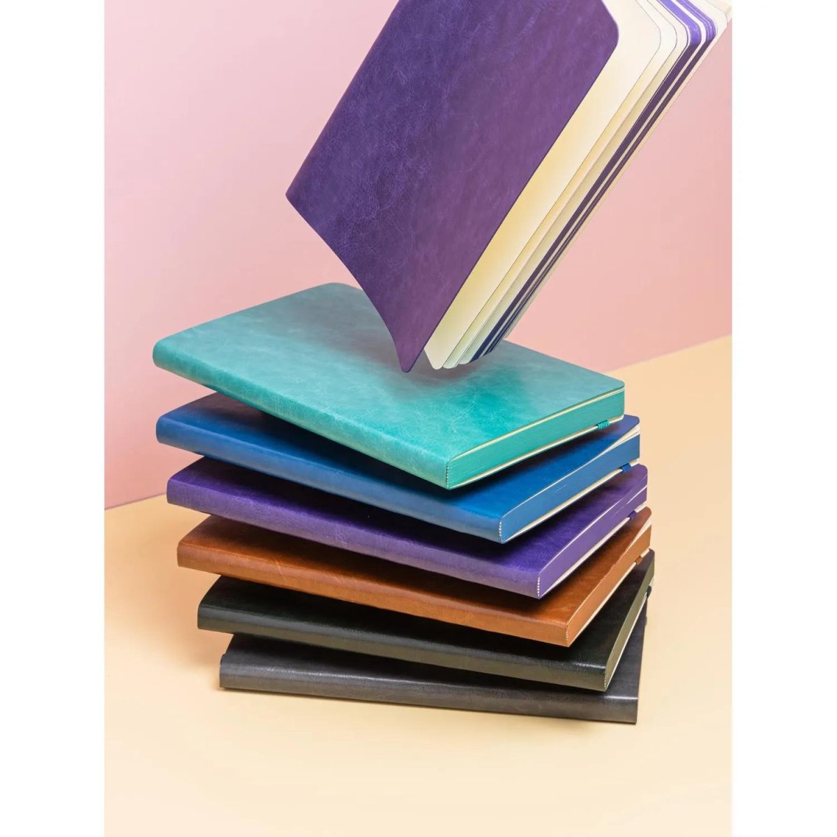 Ежедневник недатированный ATTACHE FLEX бирюзовый А5, 136 л. бежевый блок