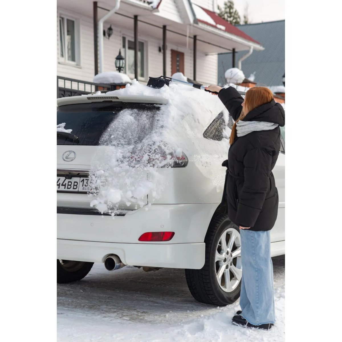 Щетка для снега телескоп со съем. скребком Techno 67-87см черн. SC800710028