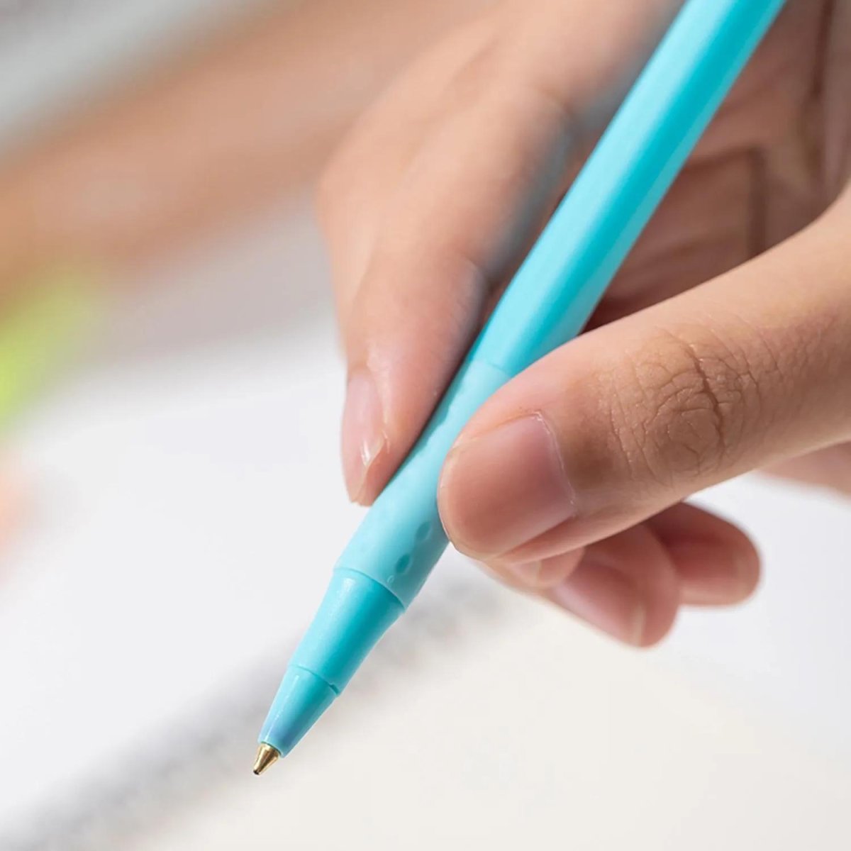 Ручка шариковая неавтомат. Deli EQ31,пул.нак0,7,круг,мягк.грип,син,в асс