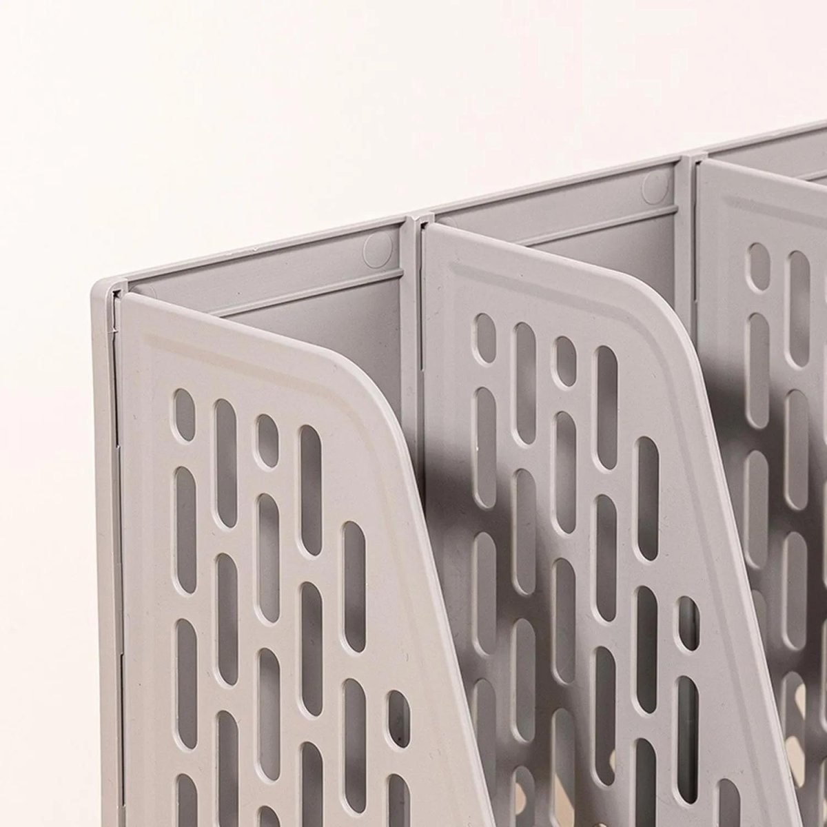 Лоток вертикальный д/бумаг Deli E9843,сбор,3отд,сер,250x257x275мм,пл