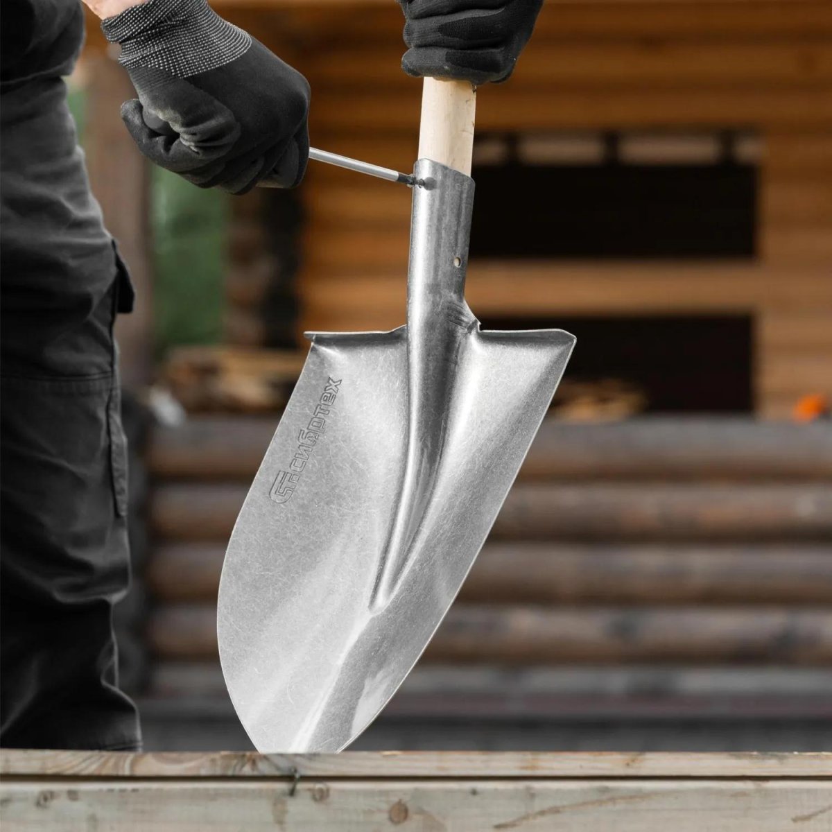 Лопата штыковая 225х295мм углубленная рессорная сталь 0,7кг без черенка