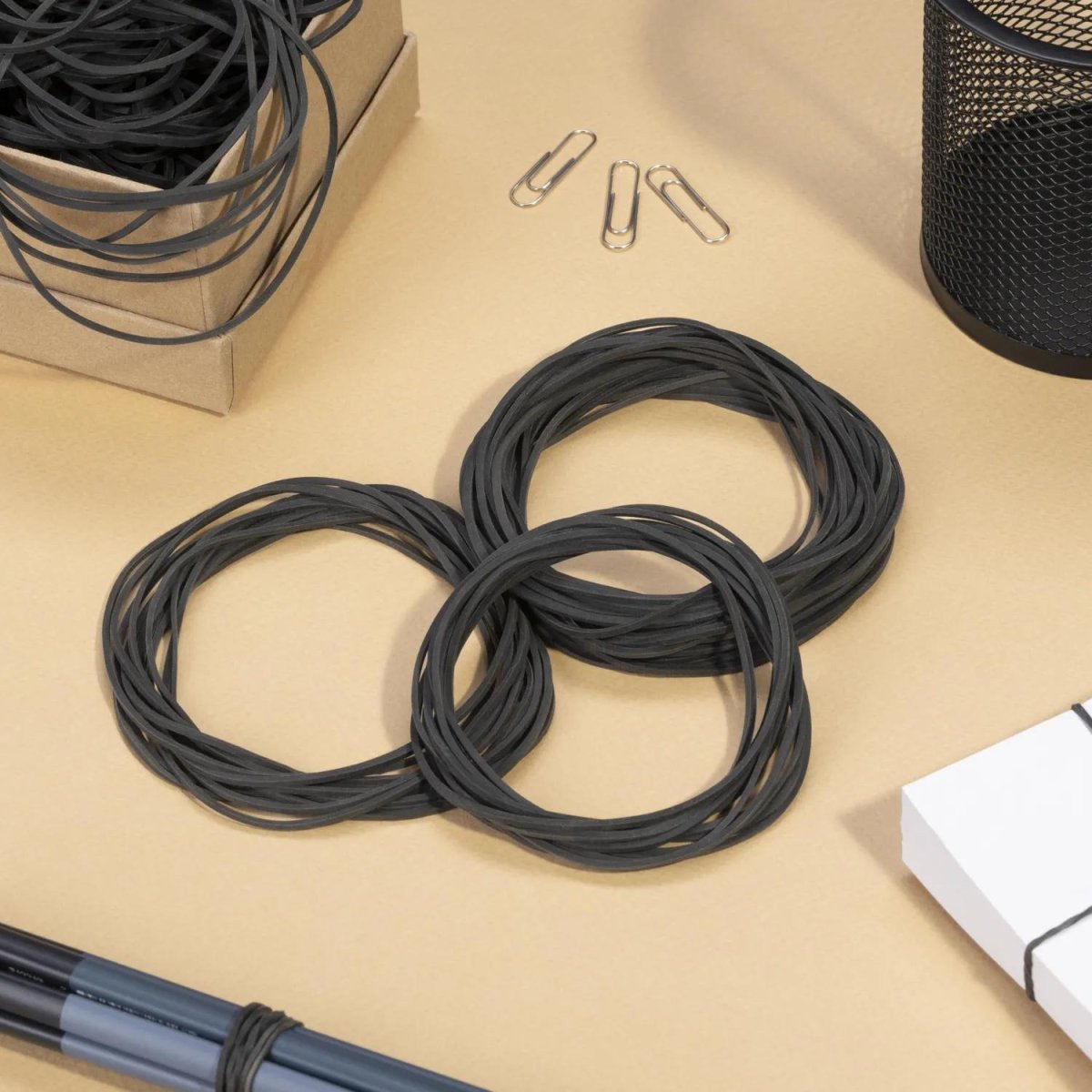 Резинка универсальная КОМУС 500г диам.60мм., 70% каучук, 30% латекс, чёрный