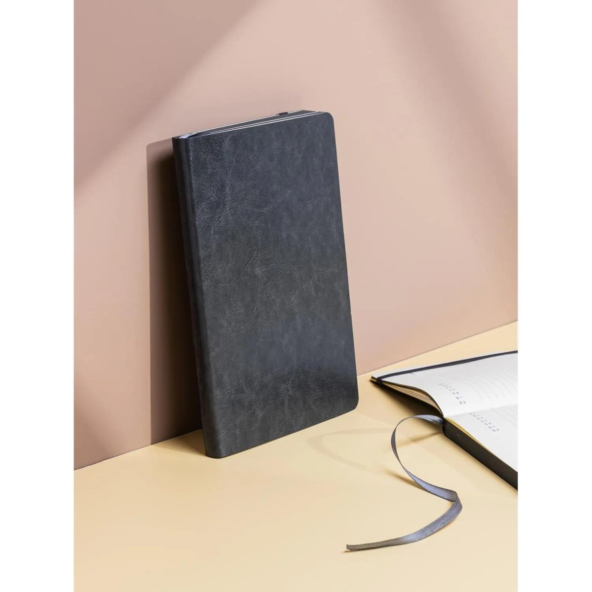 Ежедневник недатированный ATTACHE FLEX серый А5, 136 л. бежевый блок