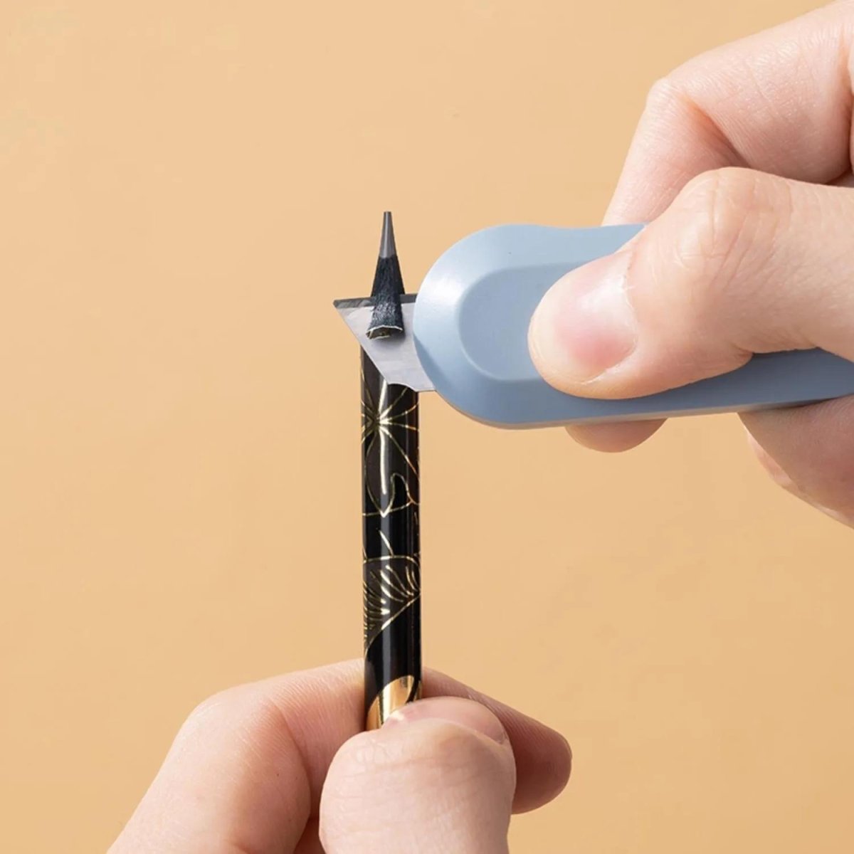 Карандаш Ч/Г Deli, Golden flower texture, кругл, 2.2мм, ластик, EC042-HB