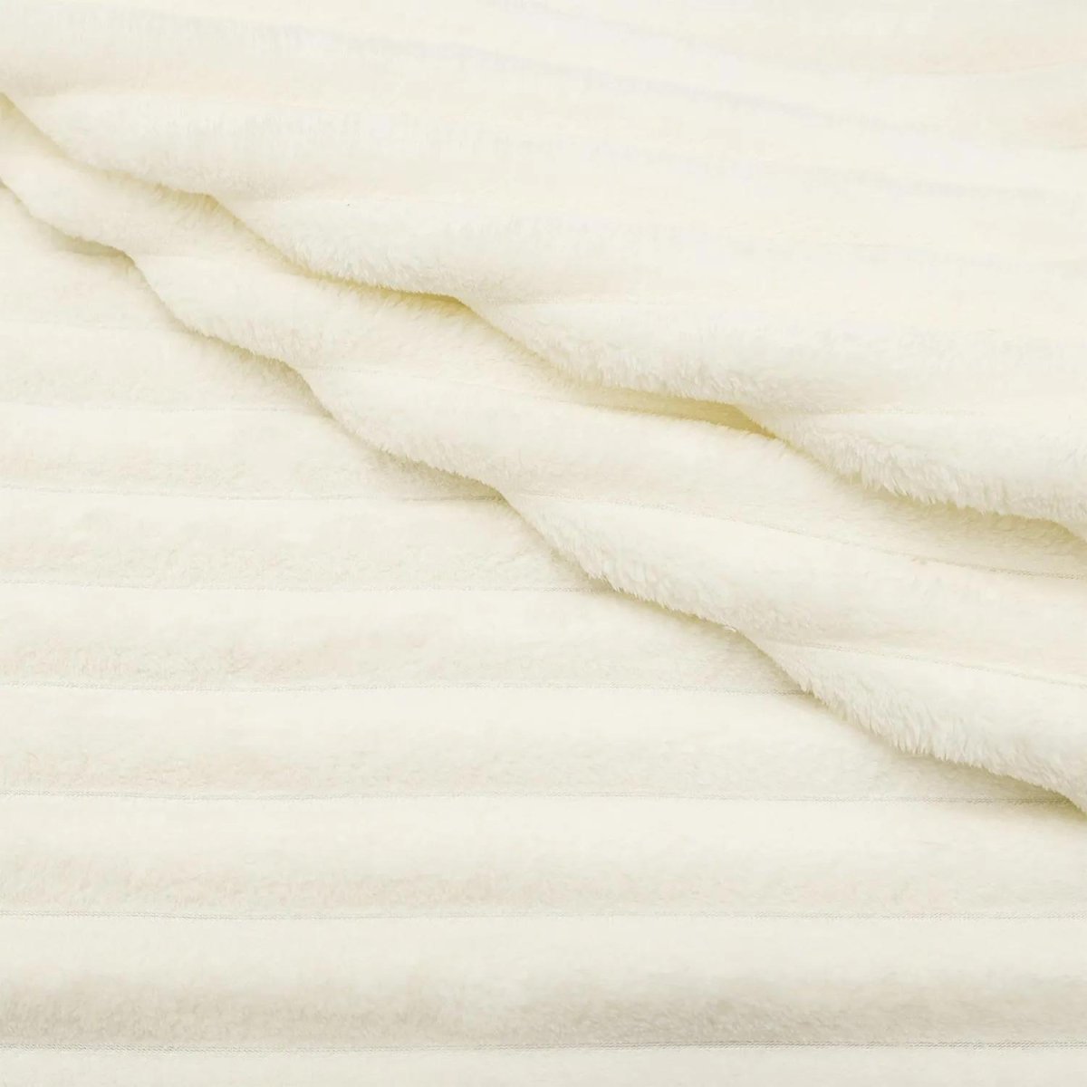 Покрывало 150х200 BRAVO Family велсофт Волна г/к №81 кремовый в пакете